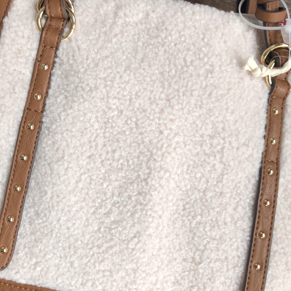 *HOST PICK* Almond Brown Vienna Satchel - Picture 2 of 6